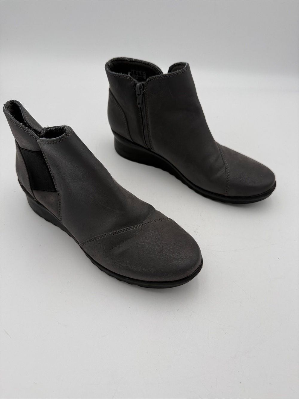 Clarks Women's Charcoal Grey Wedge Ankle Booties leather Zip 7.5 comfort office
